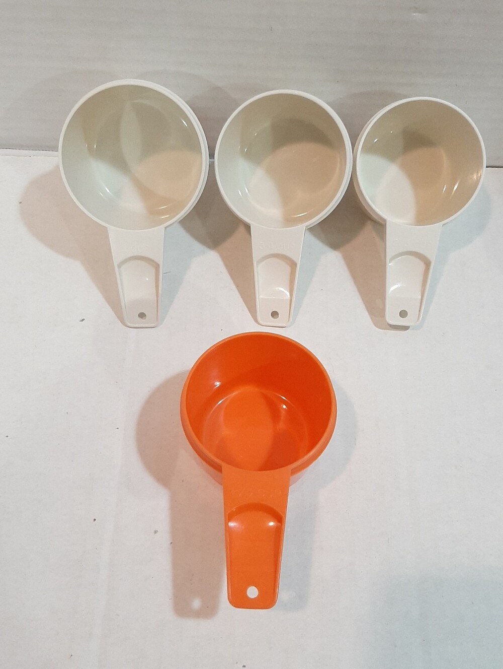 Mixed Lot 4 Replacement Tupperware White Orange Measuring Cups Nesting Vintage